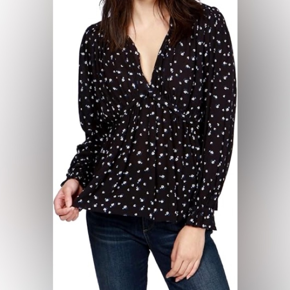 🪷Lucky Brand Black Floral Blouse
